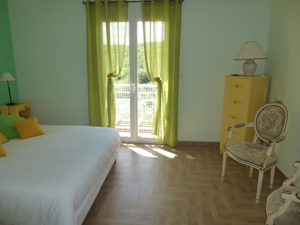 Bed and Breakfast Domaine De Flo Adult A Partir De 16 Ans Saint-Jean-de-la-Blaquiere Habitación foto